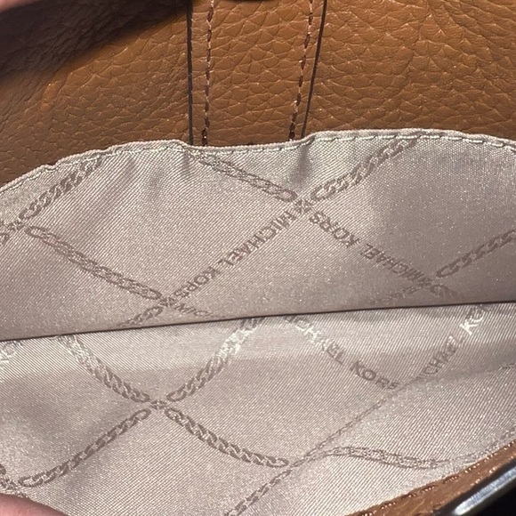 Michael Kors Jet Set Charm Small Phone Crossbody - Picture 7 of 10